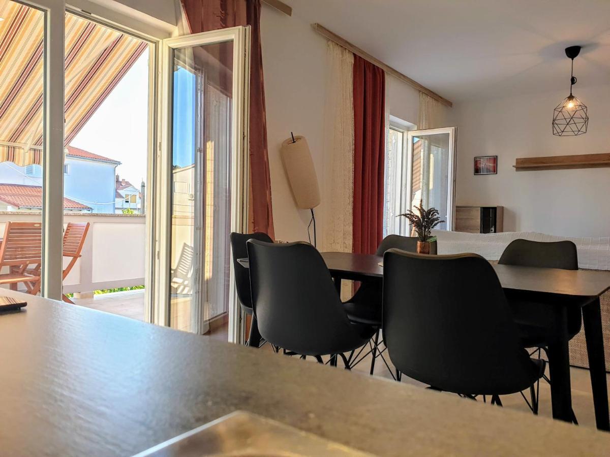 Apartments Ribaric Palit Eksteriør bilde
